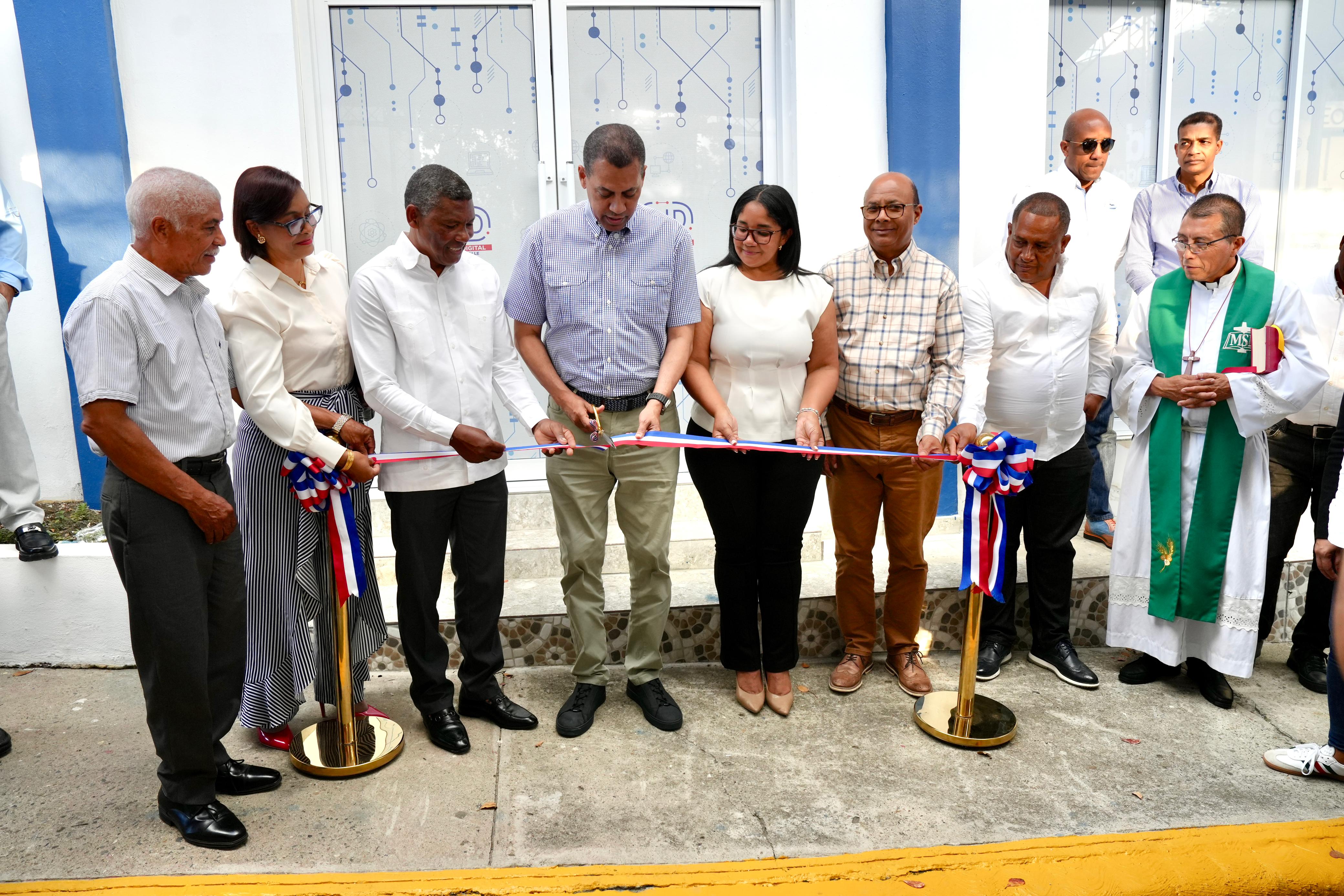 En Hondo valle llega fibra óptica con el soporte de Indotel