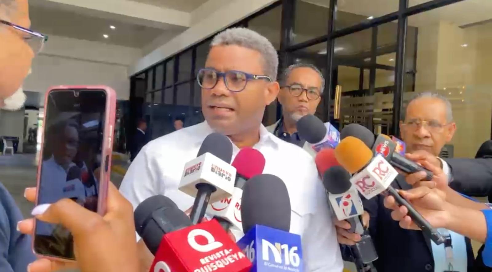 Robert Polanco llama a preservar la prudencia y respetar la autonomía del Congreso Nacional.